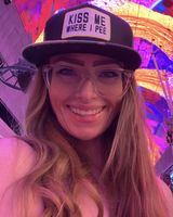 QueenVegas44